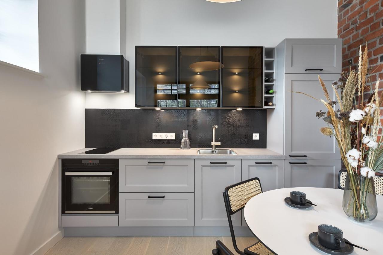 High Ceiling Loft With Its Own Backyard And A Terrace Leilighet Tallinn Eksteriør bilde