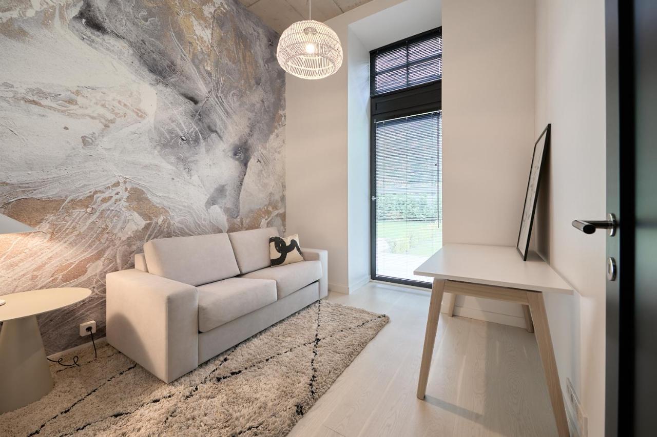 High Ceiling Loft With Its Own Backyard And A Terrace Leilighet Tallinn Eksteriør bilde