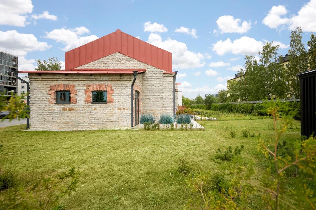 High Ceiling Loft With Its Own Backyard And A Terrace Leilighet Tallinn Eksteriør bilde