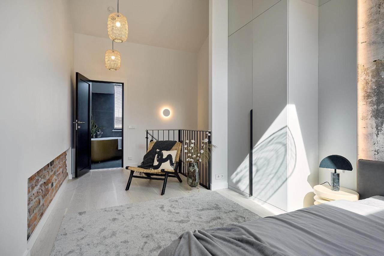 High Ceiling Loft With Its Own Backyard And A Terrace Leilighet Tallinn Eksteriør bilde